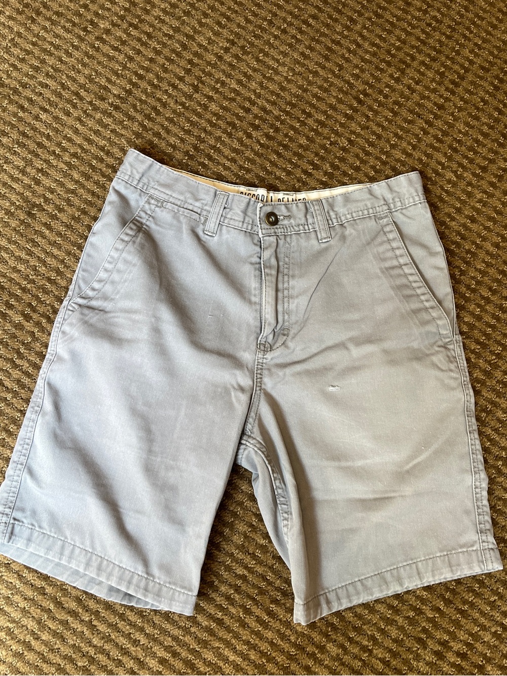 Free World Discord Relaxed Shorts. Men’s size 28. Comfy Light Gray. GUC!